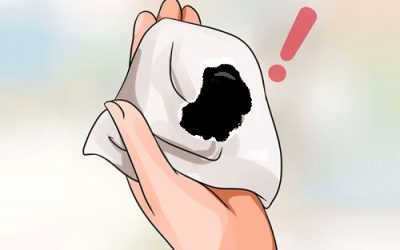 Vùng kín ra dịch màu nâu đen không mùi là bị gì, có nguy hiểm không? 